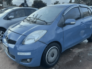 Toyota Vitz 1.0 FWD 5dr 2010 Blue