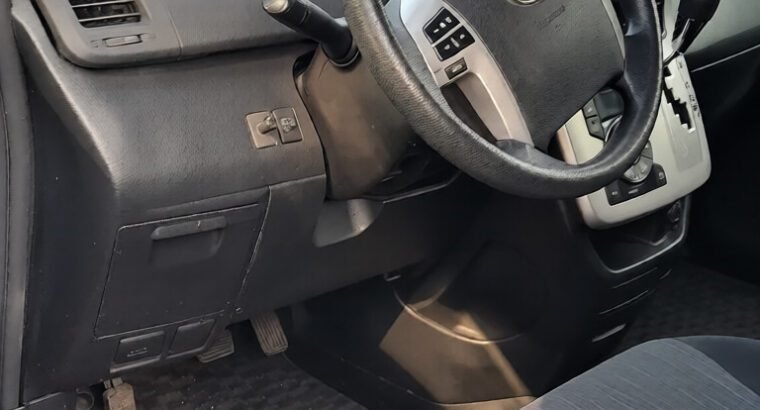 Toyota Voxy 2011 Black