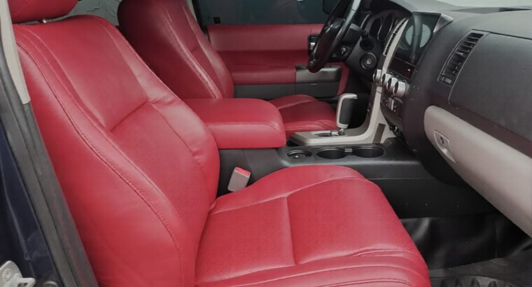 Toyota Sequoia Platinum 4dr SUV 4WD (5.7L 8cyl 6A) 2013 Blue