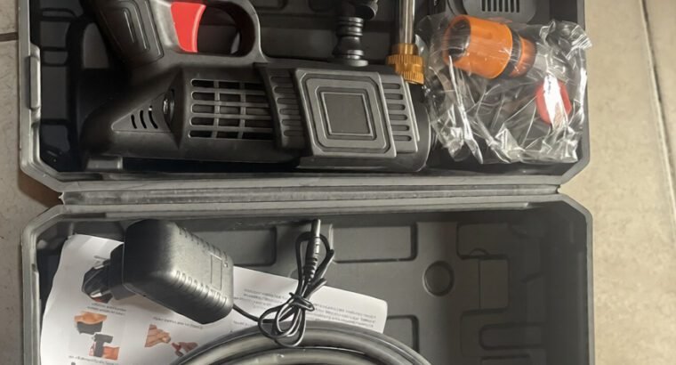 Battery Rechargeable Car Washer. 2 Batteries