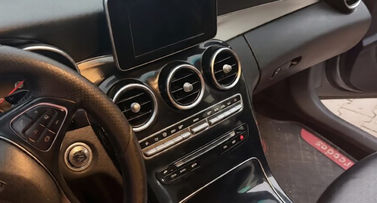 Mercedes-Benz C300 Base 4Matic Sedan AWD (2.0L 4cyl 7A) 2016 Gray