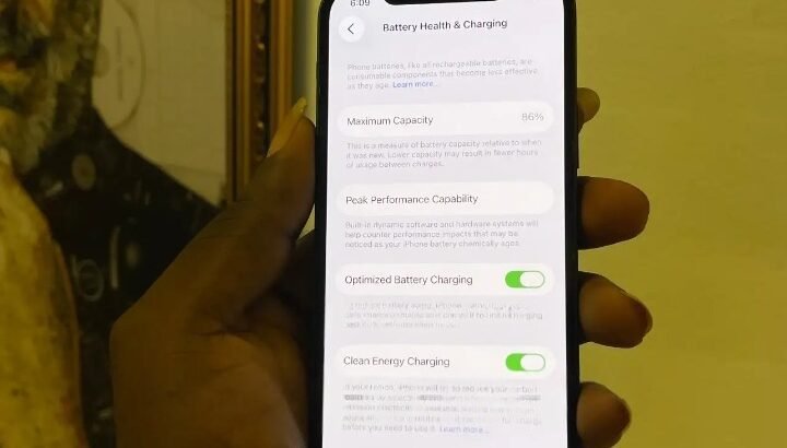 Apple iPhone 12 64 GB Black