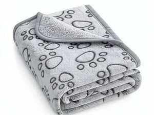 Pet Blanket – Soft & Comfy Blanket for Cats and Dogs