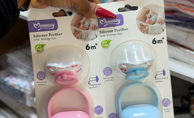 Momeasy Silicone Pacifier – Safe Soothing for Babies 6–12 Months