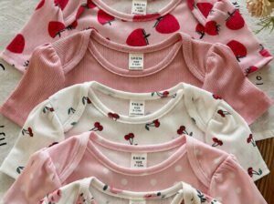 Newborn Baby Girls’ 2-Piece Outfit – Cute Graphic Print, 0–3 Months