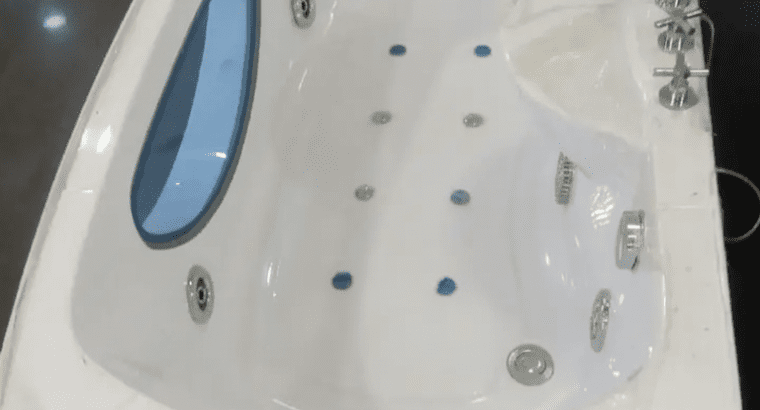 Luxury Jacuzzi Corner Bath with Accessories – Premium Home Spa Bathtub (Brand New)
